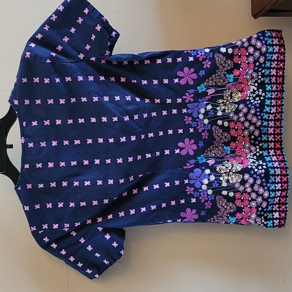 Scrub top - Picture 2 of 2